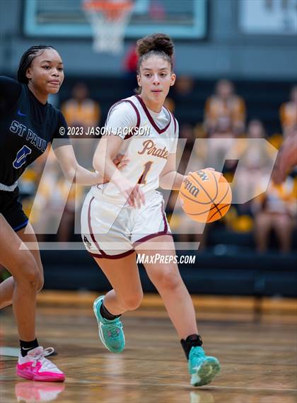 Thumbnail 2 in Lumberton vs St. Pauls (Robeson County Shoot-out) photogallery.