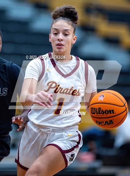 Thumbnail 2 in Lumberton vs St. Pauls (Robeson County Shoot-out) photogallery.