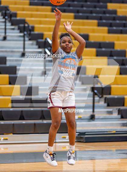 Thumbnail 2 in Lumberton vs St. Pauls (Robeson County Shoot-out) photogallery.