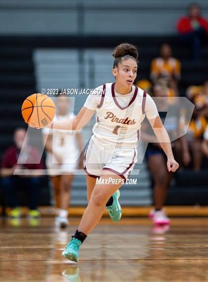 Thumbnail 1 in Lumberton vs St. Pauls (Robeson County Shoot-out) photogallery.