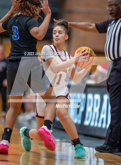 Thumbnail 3 in Lumberton vs St. Pauls (Robeson County Shoot-out) photogallery.