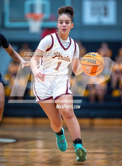 Thumbnail 3 in Lumberton vs St. Pauls (Robeson County Shoot-out) photogallery.