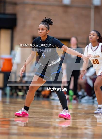 Thumbnail 2 in Lumberton vs St. Pauls (Robeson County Shoot-out) photogallery.