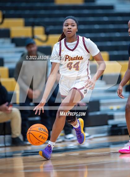 Thumbnail 3 in Lumberton vs St. Pauls (Robeson County Shoot-out) photogallery.