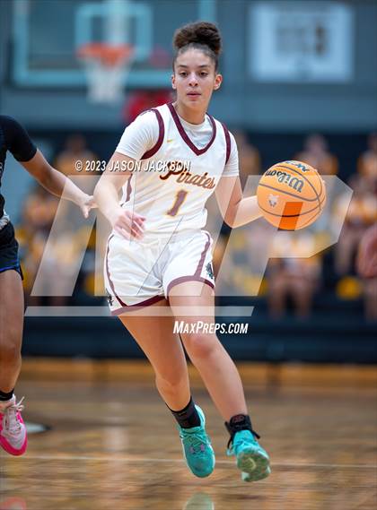 Thumbnail 2 in Lumberton vs St. Pauls (Robeson County Shoot-out) photogallery.