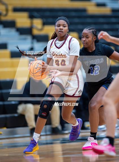 Thumbnail 2 in Lumberton vs St. Pauls (Robeson County Shoot-out) photogallery.