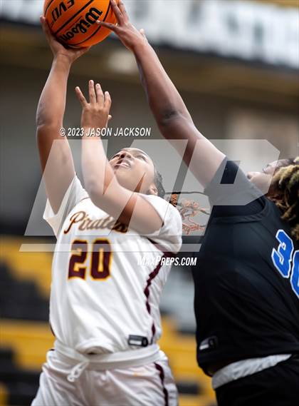 Thumbnail 2 in Lumberton vs St. Pauls (Robeson County Shoot-out) photogallery.