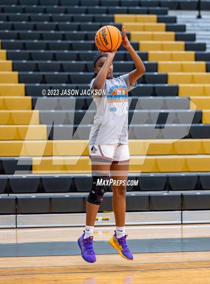 Thumbnail 3 in Lumberton vs St. Pauls (Robeson County Shoot-out) photogallery.