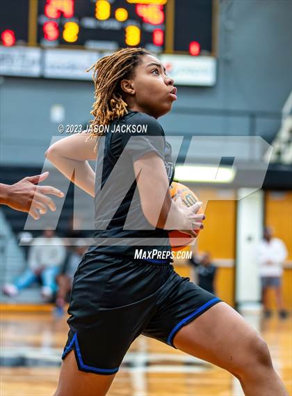 Thumbnail 2 in Lumberton vs St. Pauls (Robeson County Shoot-out) photogallery.