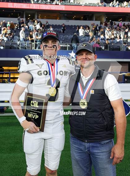 Thumbnail 2 in Whiteface vs. Gordon (UIL 1A Division I Football Final Medal Ceremony) photogallery.