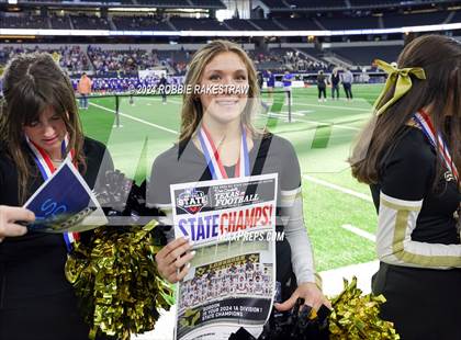Thumbnail 2 in Whiteface vs. Gordon (UIL 1A Division I Football Final Medal Ceremony) photogallery.