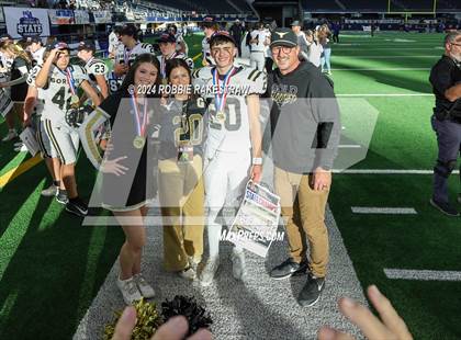 Thumbnail 3 in Whiteface vs. Gordon (UIL 1A Division I Football Final Medal Ceremony) photogallery.