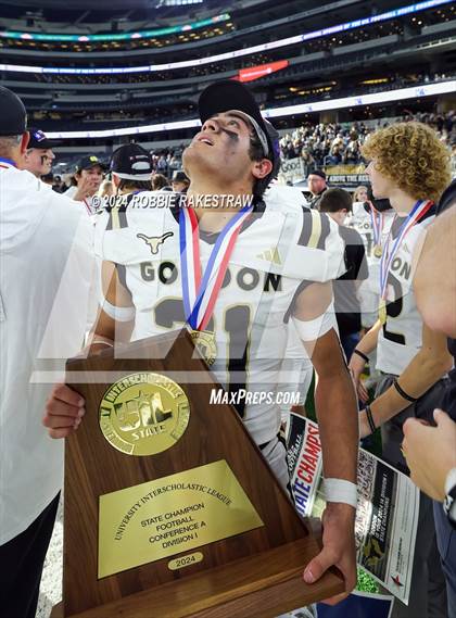 Thumbnail 1 in Whiteface vs. Gordon (UIL 1A Division I Football Final Medal Ceremony) photogallery.