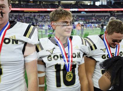 Thumbnail 3 in Whiteface vs. Gordon (UIL 1A Division I Football Final Medal Ceremony) photogallery.