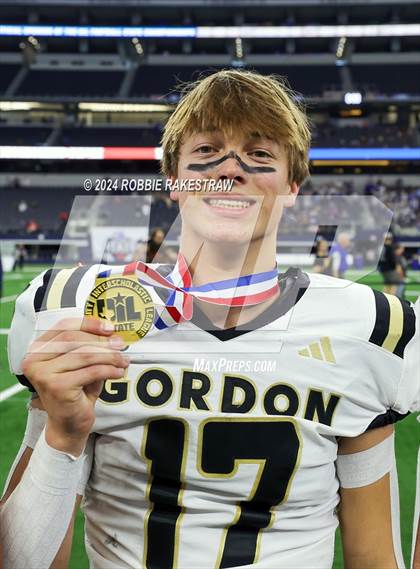 Thumbnail 3 in Whiteface vs. Gordon (UIL 1A Division I Football Final Medal Ceremony) photogallery.
