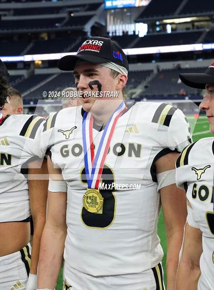 Thumbnail 1 in Whiteface vs. Gordon (UIL 1A Division I Football Final Medal Ceremony) photogallery.