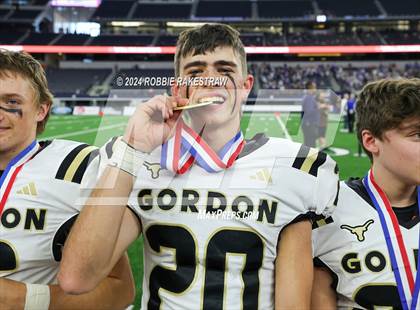 Thumbnail 1 in Whiteface vs. Gordon (UIL 1A Division I Football Final Medal Ceremony) photogallery.