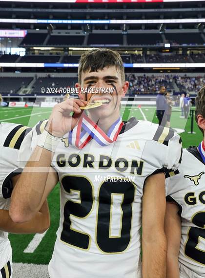 Thumbnail 3 in Whiteface vs. Gordon (UIL 1A Division I Football Final Medal Ceremony) photogallery.
