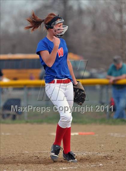 Thumbnail 2 in Woodlawn vs Mt. Vernon (Jefferson County Invitational) photogallery.