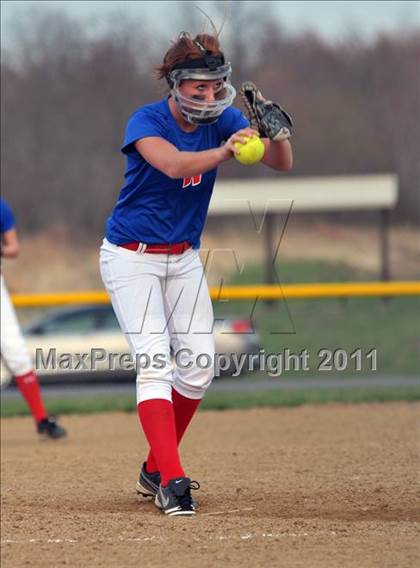 Thumbnail 3 in Woodlawn vs Mt. Vernon (Jefferson County Invitational) photogallery.