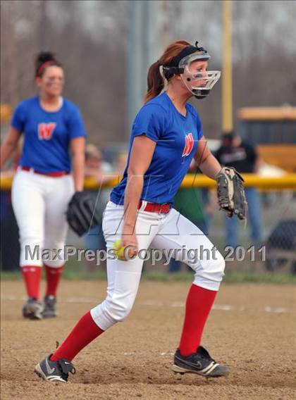 Thumbnail 1 in Woodlawn vs Mt. Vernon (Jefferson County Invitational) photogallery.