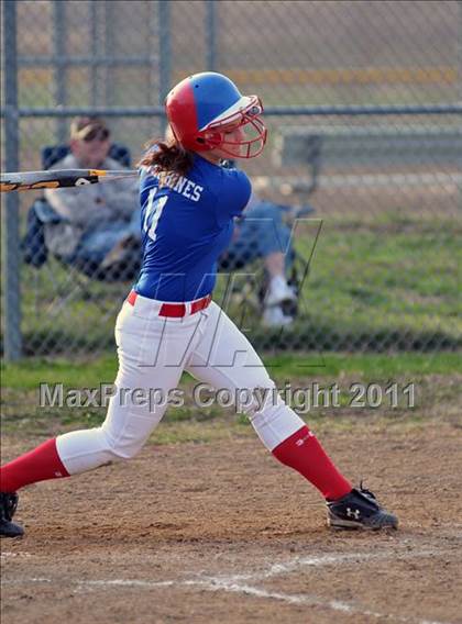Thumbnail 1 in Woodlawn vs Mt. Vernon (Jefferson County Invitational) photogallery.