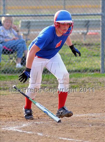 Thumbnail 3 in Woodlawn vs Mt. Vernon (Jefferson County Invitational) photogallery.