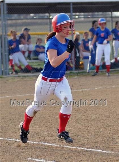 Thumbnail 2 in Woodlawn vs Mt. Vernon (Jefferson County Invitational) photogallery.