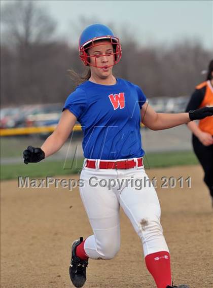 Thumbnail 2 in Woodlawn vs Mt. Vernon (Jefferson County Invitational) photogallery.