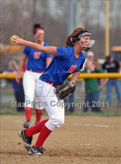 Thumbnail 3 in Woodlawn vs Mt. Vernon (Jefferson County Invitational) photogallery.
