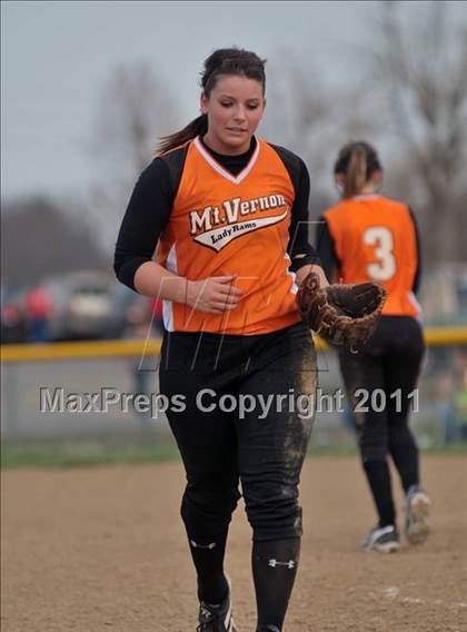 Thumbnail 2 in Woodlawn vs Mt. Vernon (Jefferson County Invitational) photogallery.