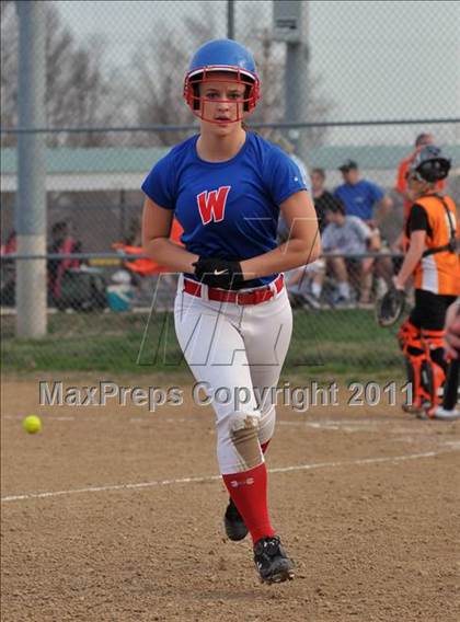 Thumbnail 2 in Woodlawn vs Mt. Vernon (Jefferson County Invitational) photogallery.