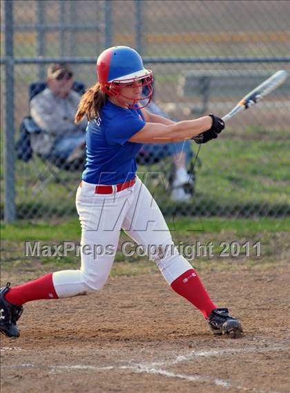 Thumbnail 3 in Woodlawn vs Mt. Vernon (Jefferson County Invitational) photogallery.