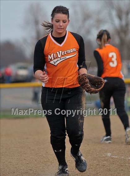 Thumbnail 1 in Woodlawn vs Mt. Vernon (Jefferson County Invitational) photogallery.