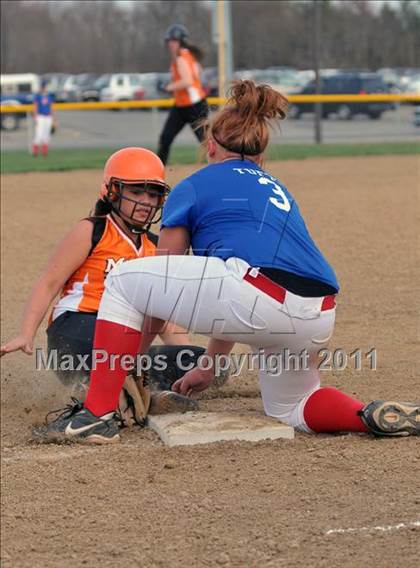 Thumbnail 1 in Woodlawn vs Mt. Vernon (Jefferson County Invitational) photogallery.