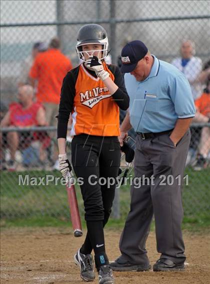 Thumbnail 3 in Woodlawn vs Mt. Vernon (Jefferson County Invitational) photogallery.