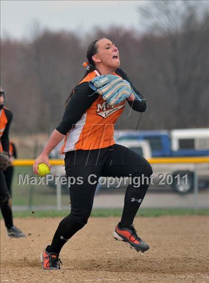 Thumbnail 1 in Woodlawn vs Mt. Vernon (Jefferson County Invitational) photogallery.