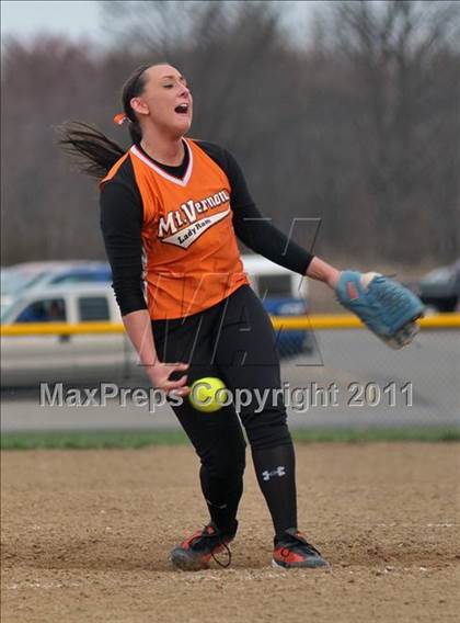 Thumbnail 1 in Woodlawn vs Mt. Vernon (Jefferson County Invitational) photogallery.