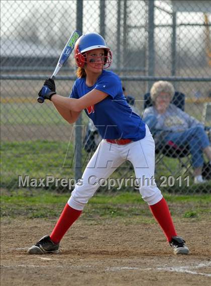 Thumbnail 3 in Woodlawn vs Mt. Vernon (Jefferson County Invitational) photogallery.