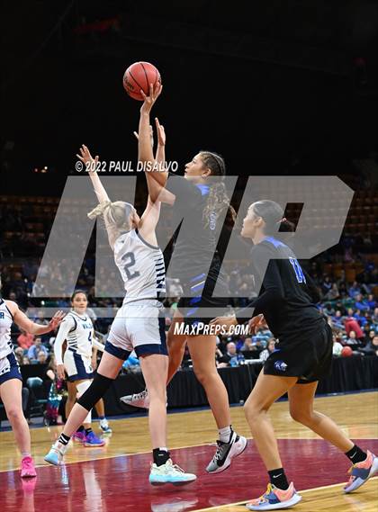 Thumbnail 2 in Valor Christian vs. Grandview (CHSAA 5A State Final) photogallery.