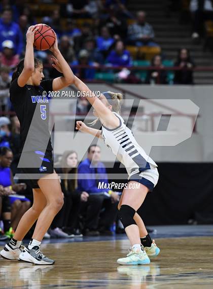 Thumbnail 2 in Valor Christian vs. Grandview (CHSAA 5A State Final) photogallery.