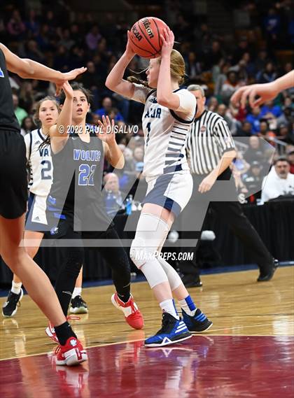 Thumbnail 2 in Valor Christian vs. Grandview (CHSAA 5A State Final) photogallery.