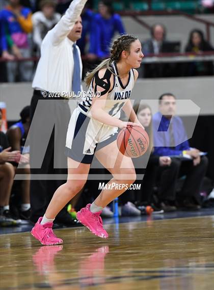 Thumbnail 1 in Valor Christian vs. Grandview (CHSAA 5A State Final) photogallery.