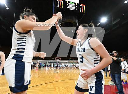 Thumbnail 3 in Valor Christian vs. Grandview (CHSAA 5A State Final) photogallery.