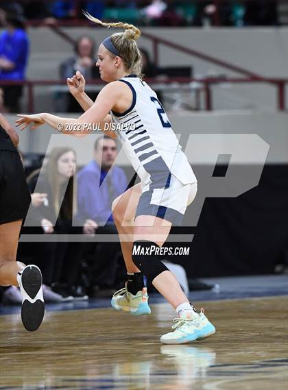 Thumbnail 3 in Valor Christian vs. Grandview (CHSAA 5A State Final) photogallery.