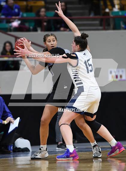Thumbnail 1 in Valor Christian vs. Grandview (CHSAA 5A State Final) photogallery.