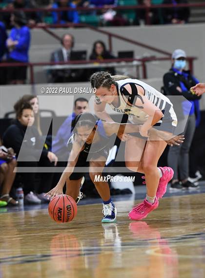 Thumbnail 3 in Valor Christian vs. Grandview (CHSAA 5A State Final) photogallery.