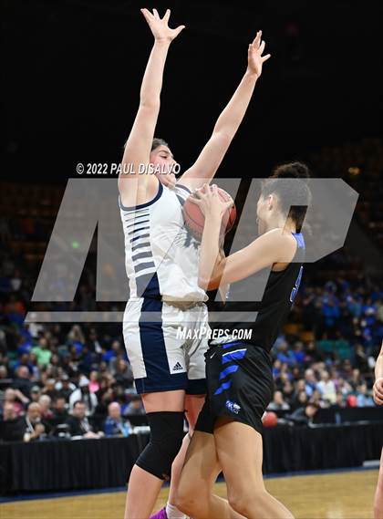 Thumbnail 1 in Valor Christian vs. Grandview (CHSAA 5A State Final) photogallery.