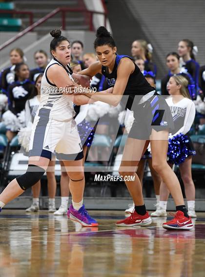 Thumbnail 2 in Valor Christian vs. Grandview (CHSAA 5A State Final) photogallery.