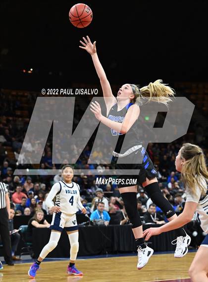 Thumbnail 1 in Valor Christian vs. Grandview (CHSAA 5A State Final) photogallery.